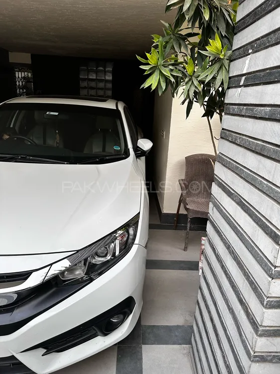 Honda Civic 2017 for Sale in Karachi Image-1