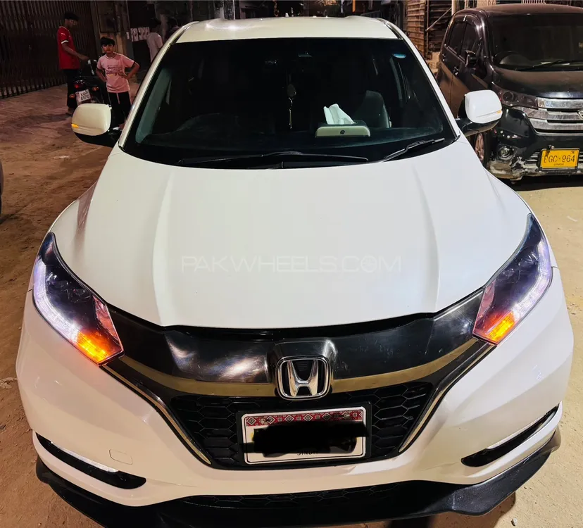 Honda Vezel 2016 for Sale in Karachi Image-1