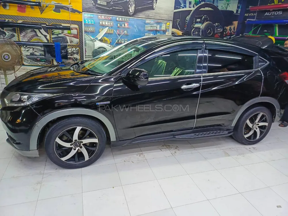 Honda Vezel 2014 for Sale in Gujranwala Image-1