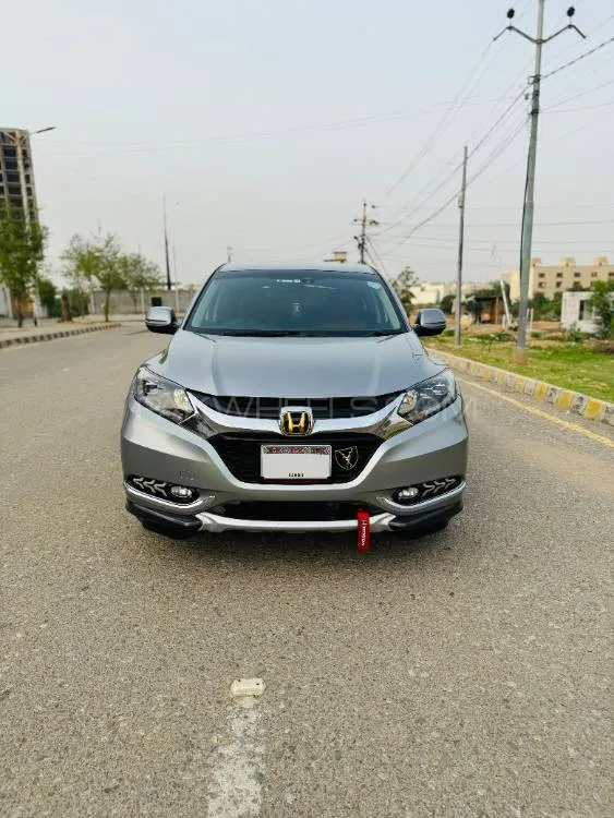 Honda Vezel 2015 for Sale in Karachi Image-1
