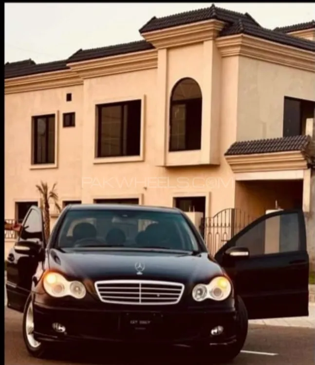 Mercedes Benz C Class 2005 for Sale in Sialkot Image-1