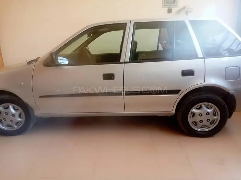 Suzuki Cultus 2015 for Sale in Kamoke Image-1