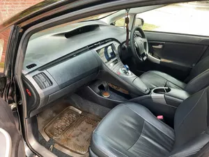 Toyota Prius S LED Edition 1.8 2013 for Sale