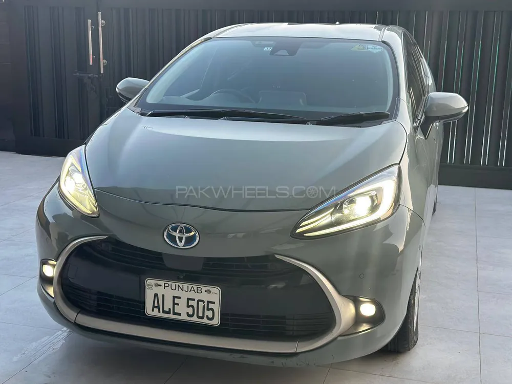 Toyota Aqua 2021 for Sale in Lahore Image-1