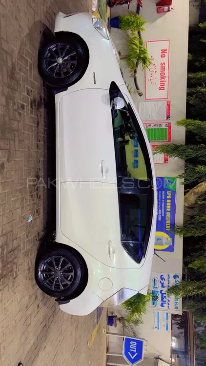 Toyota Aqua 2014 for Sale in Karachi Image-1