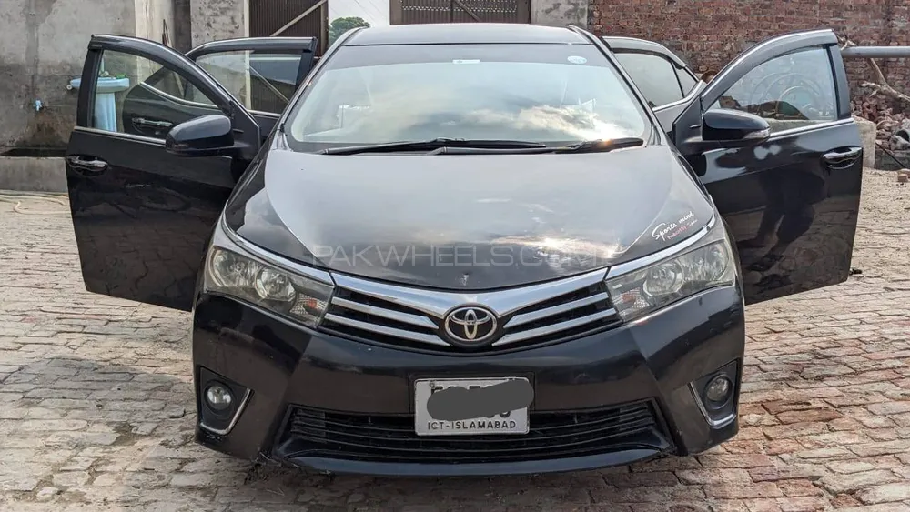 Toyota Corolla 2015 for Sale in Faisalabad Image-1