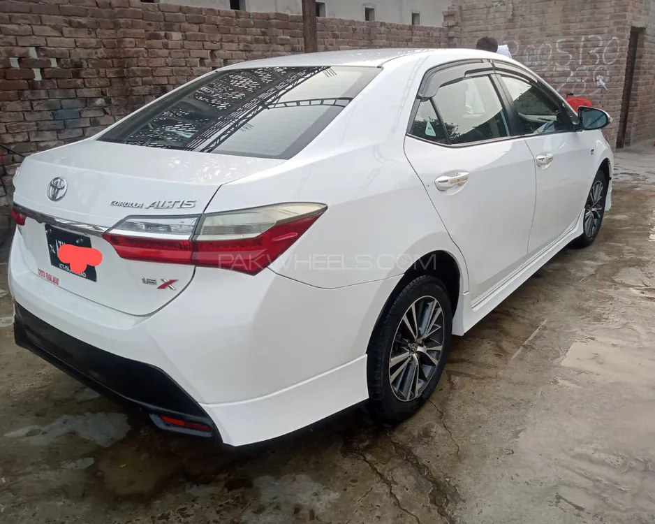 Toyota Corolla 2021 for Sale in Faisalabad Image-1