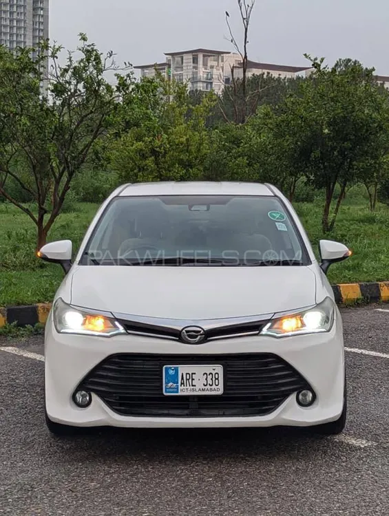 Toyota Corolla Axio 2016 for Sale in Islamabad Image-1
