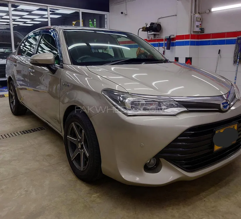 Toyota Corolla Axio 2016 for Sale in Karachi Image-1