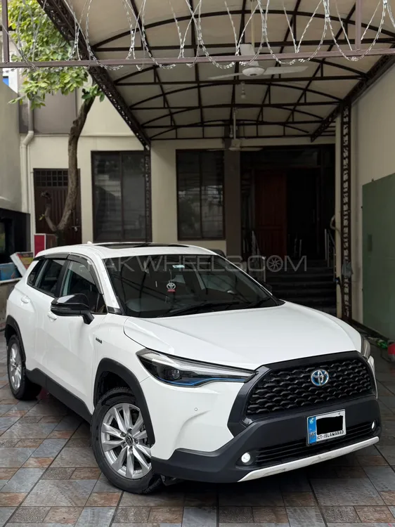 Toyota Corolla Cross 2025 for Sale in Islamabad Image-1