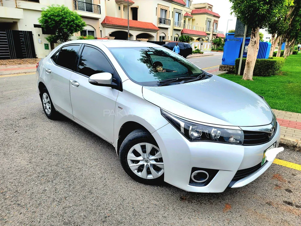 Toyota Corolla 2017 for Sale in Lahore Image-1