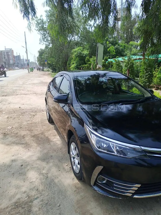 Toyota Corolla 2018 for Sale in Faisalabad Image-1