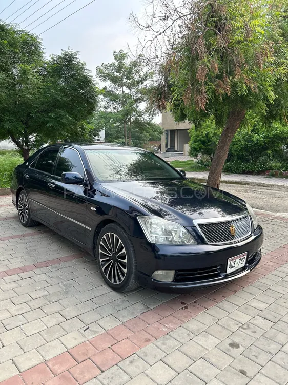 Toyota Crown 2004 for Sale in Lahore Image-1