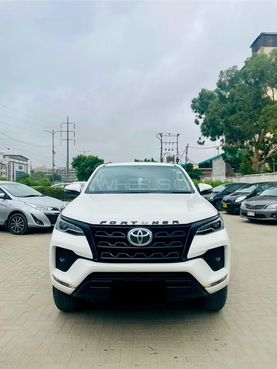 Toyota Fortuner 2022 for Sale in Karachi Image-1