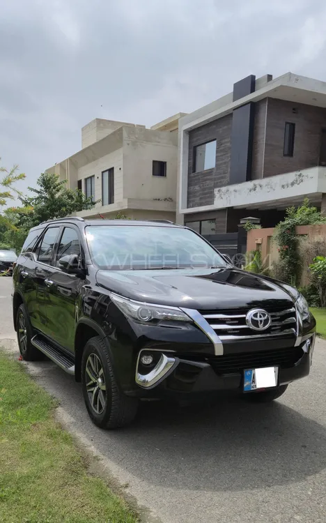 Toyota Fortuner 2021 for Sale in Lahore Image-1
