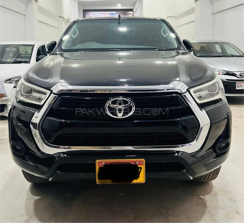 Toyota Hilux 2021 for Sale in Karachi Image-1