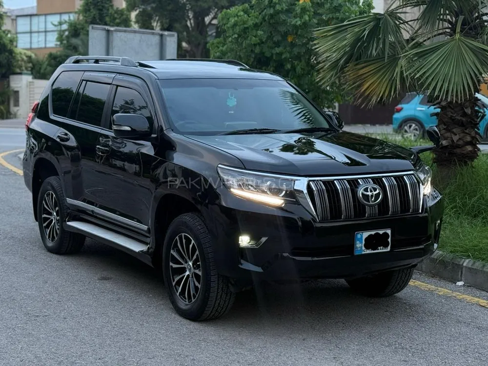 Toyota Prado 2010 for Sale in Islamabad Image-1