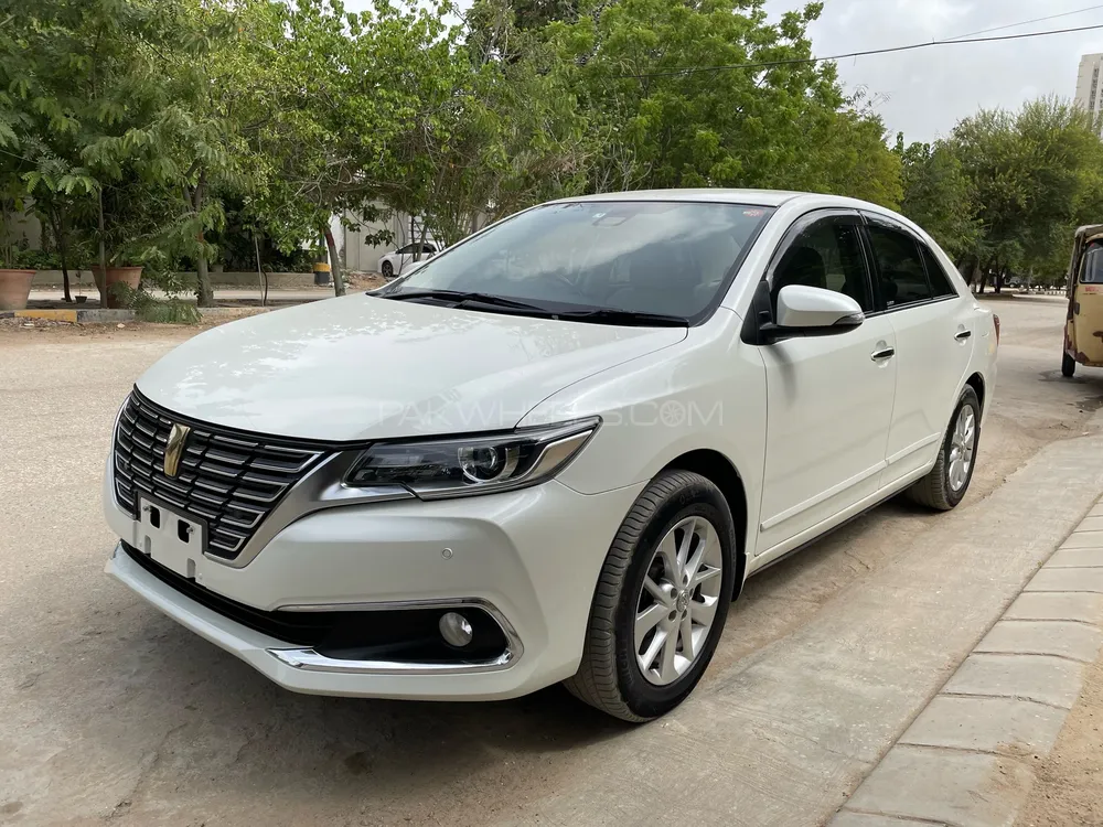 Toyota Premio 2017 for Sale in Karachi Image-1