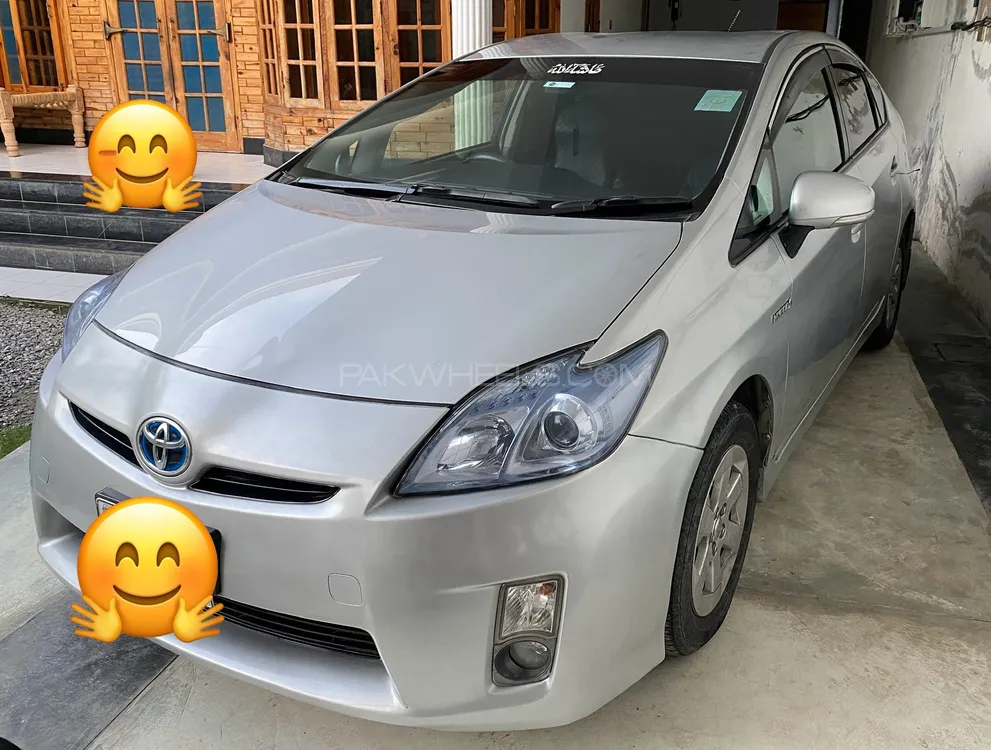 Toyota Prius 2011 for Sale in Mardan Image-1