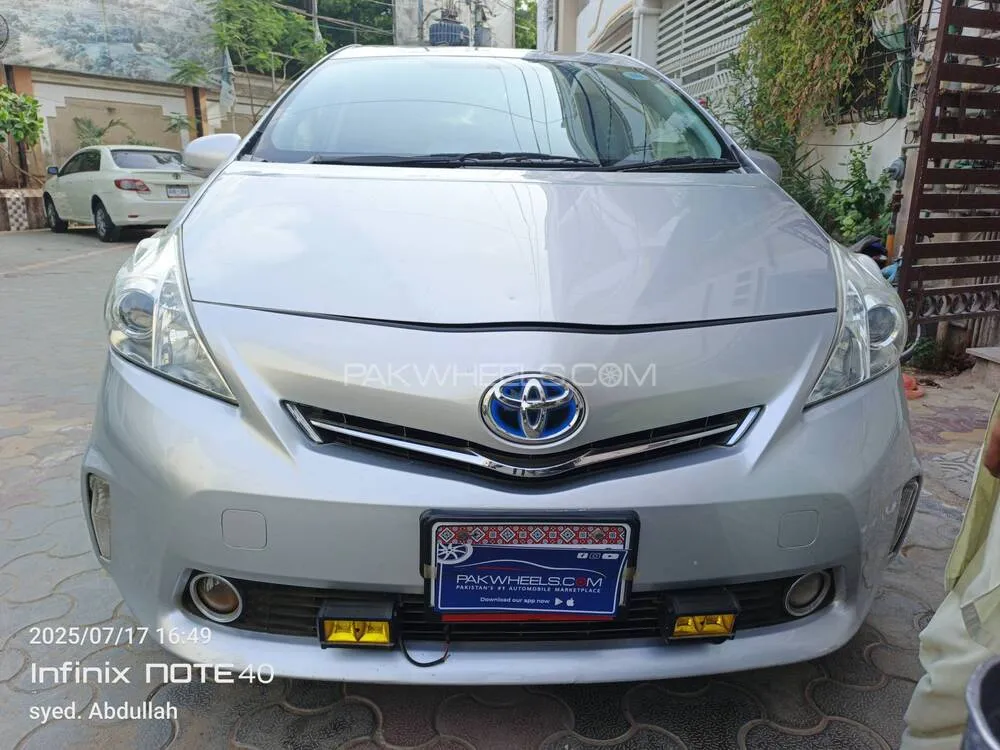 ٹویوٹا پریوس الفا 2014 for Sale in کراچی Image-1