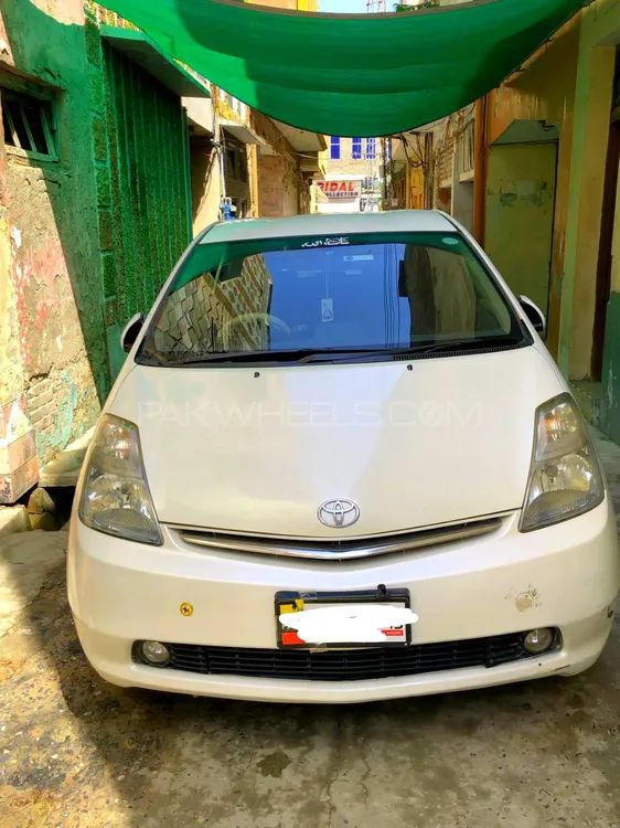 Toyota Prius 2007 for Sale in Mardan Image-1