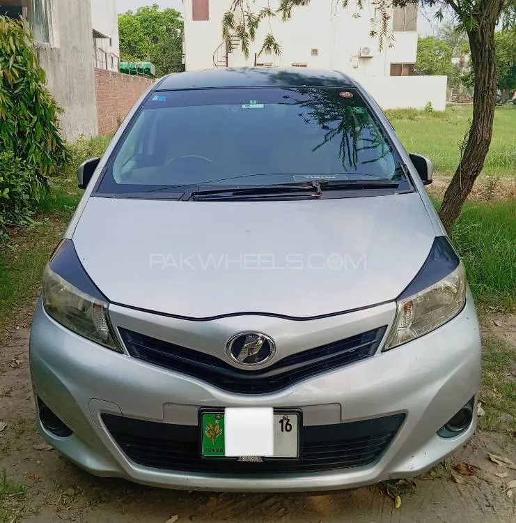 Toyota Vitz 2012 for Sale in Lahore Image-1