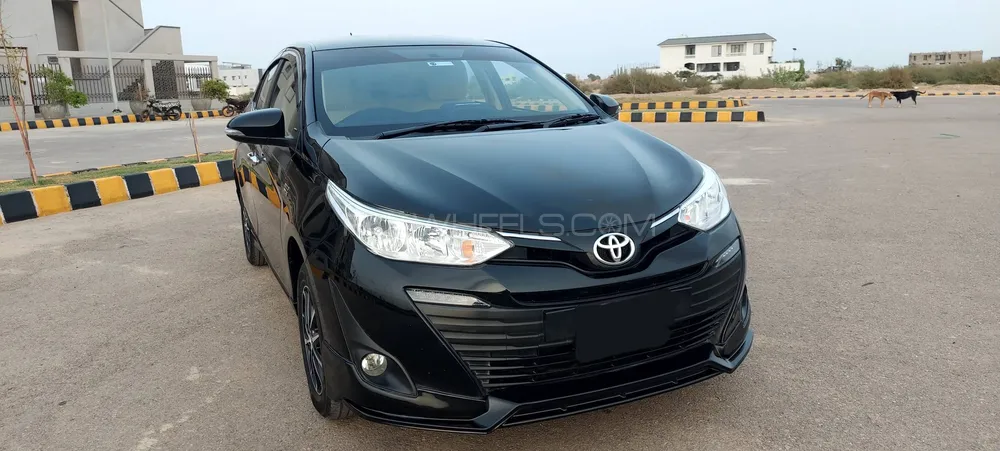 Toyota Yaris Sedan 2021 for Sale in Karachi Image-1