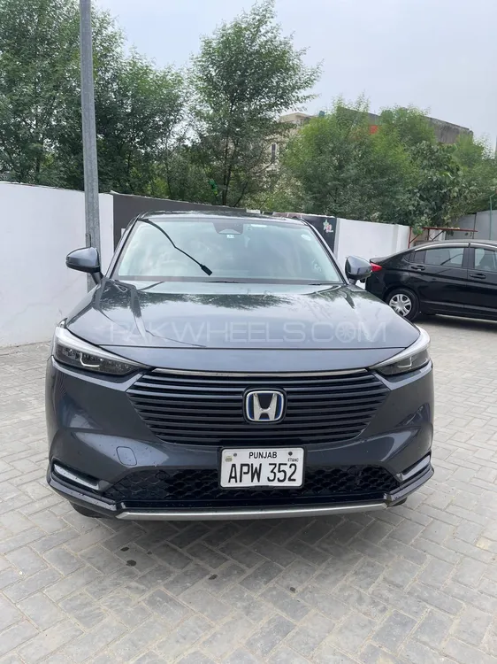 Honda Vezel 2021 for Sale in Lahore Image-1