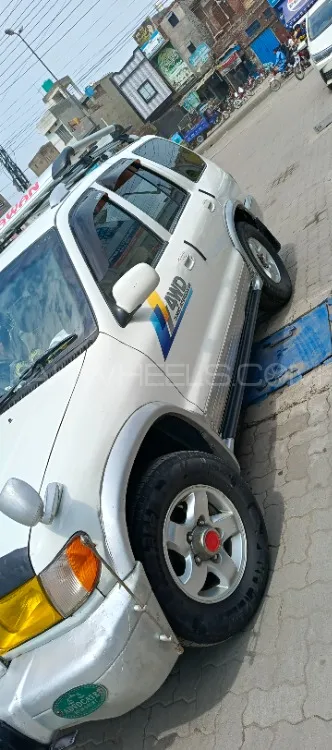 KIA Carens 2002 for Sale in Lahore Image-1