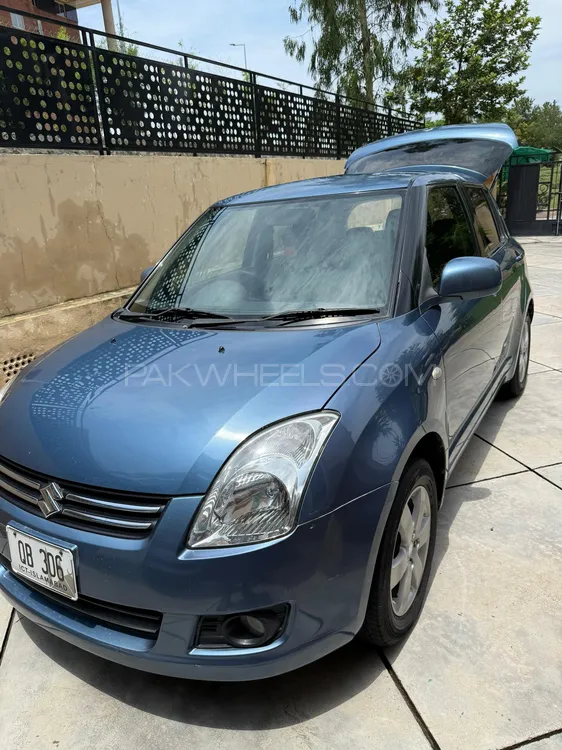 Suzuki Swift 2010 for Sale in Islamabad Image-1