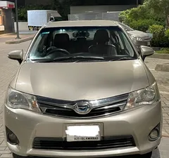 Toyota Corolla Axio Hybrid 1.5 2013 for Sale