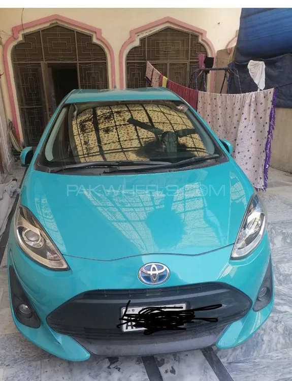 Toyota Aqua 2017 for Sale in Kasur Image-1