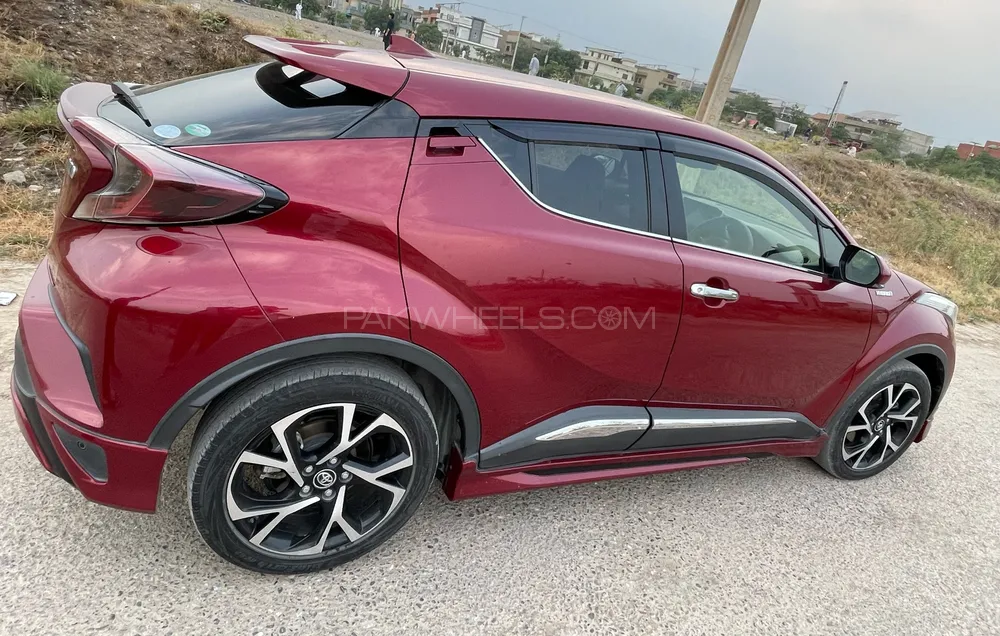 Toyota C-HR 2018 for Sale in Peshawar Image-1