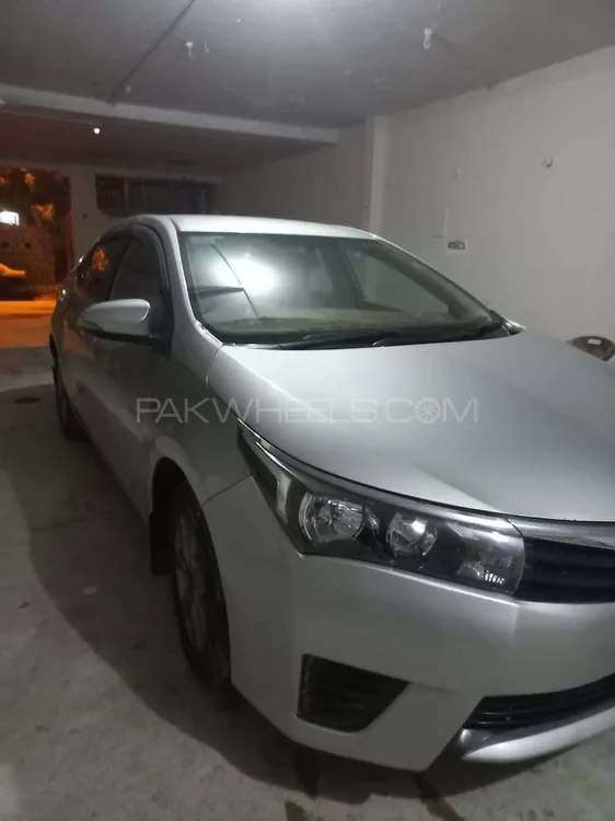 Toyota Corolla 2016 for Sale in Karachi Image-1