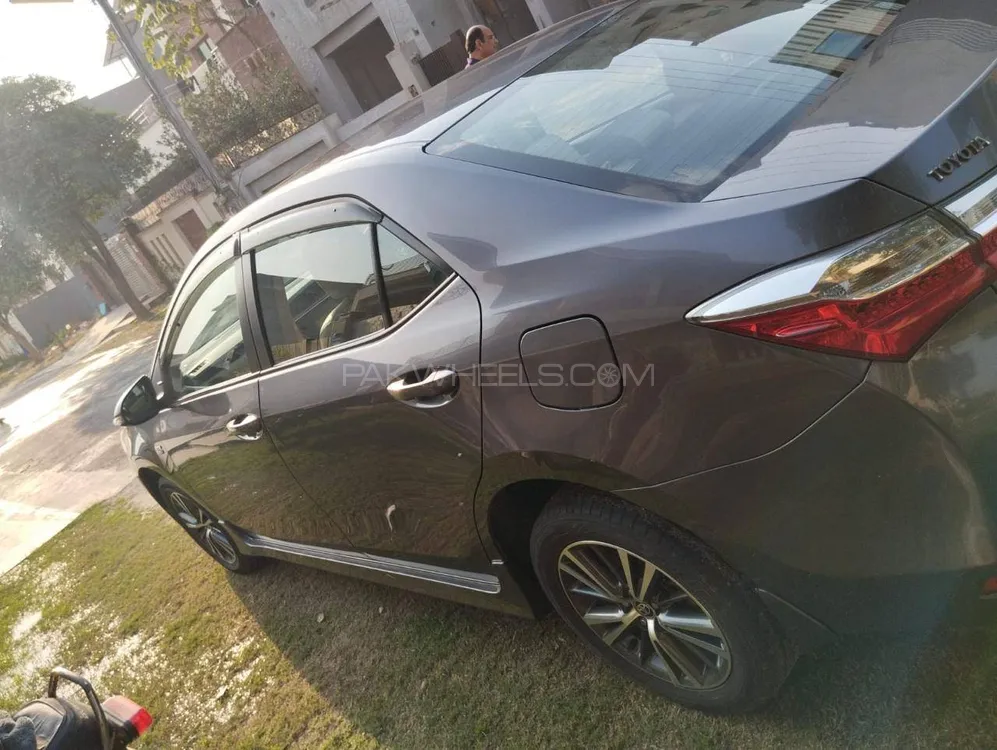 Toyota Corolla 2020 for Sale in Faisalabad Image-1