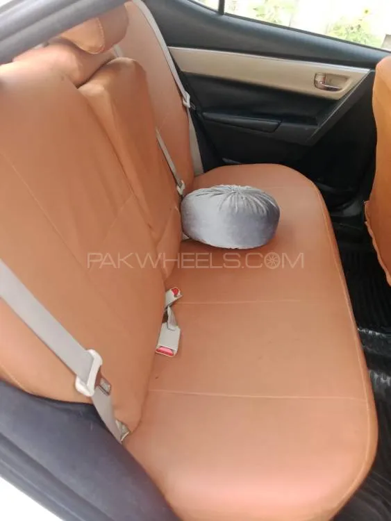 Toyota Corolla 2017 for Sale in Lahore Image-1