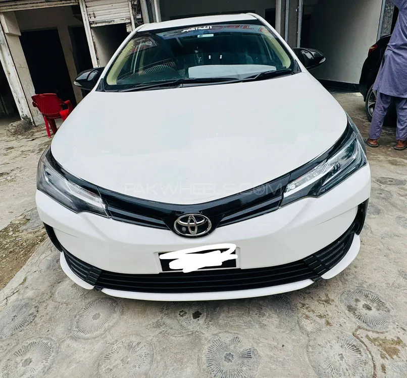 Toyota Corolla 2017 for Sale in Faisalabad Image-1