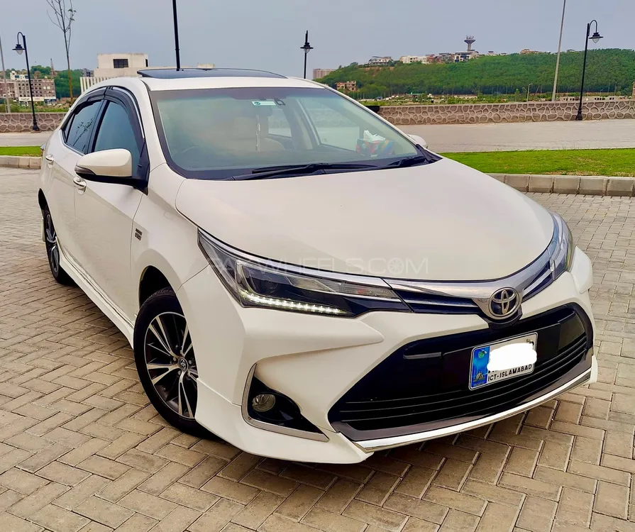 Toyota Corolla 2021 for Sale in Islamabad Image-1