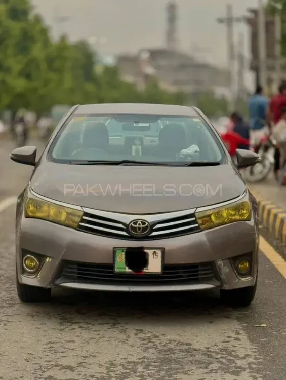 Toyota Corolla 2015 for Sale in Lahore Image-1