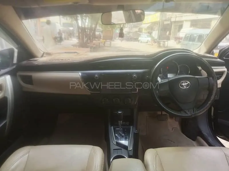 Toyota Corolla 2017 for Sale in Karachi Image-1