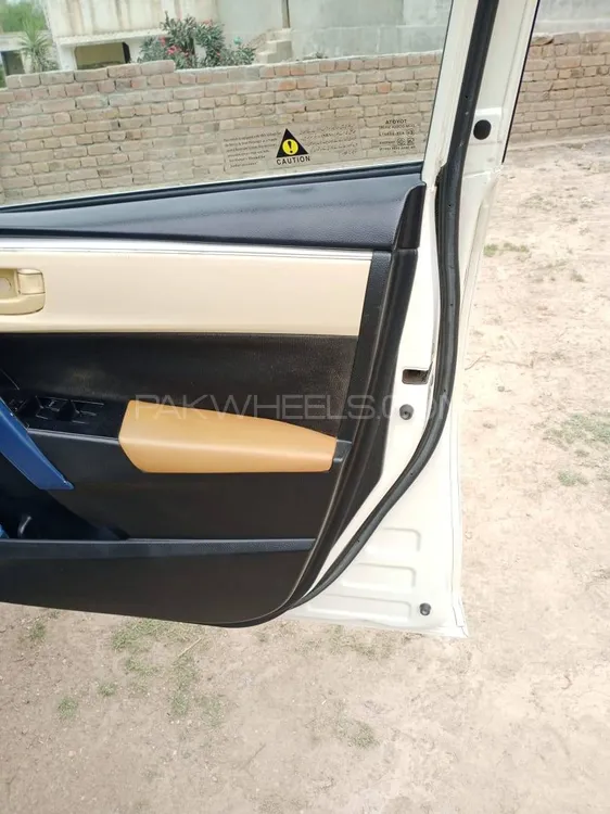 Toyota Corolla 2018 for Sale in Bhera Image-1