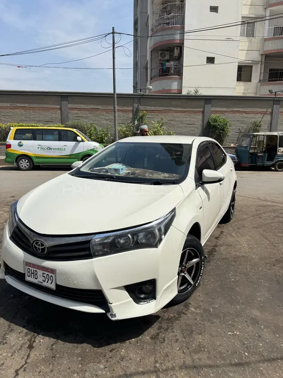 Toyota Corolla 2015 for Sale in Karachi Image-1