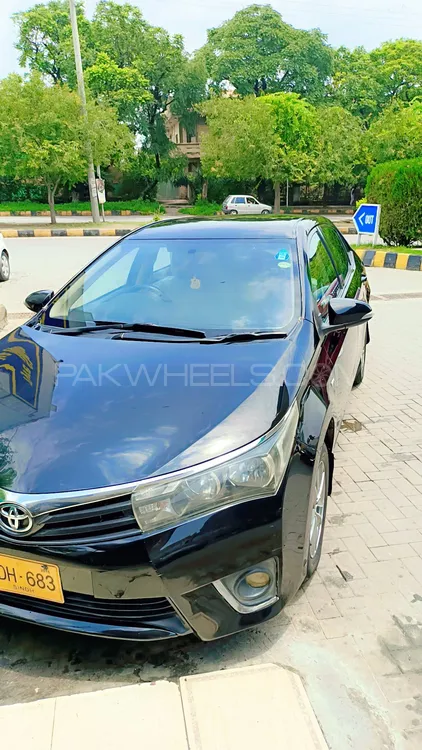 Toyota Corolla 2015 for Sale in Islamabad Image-1