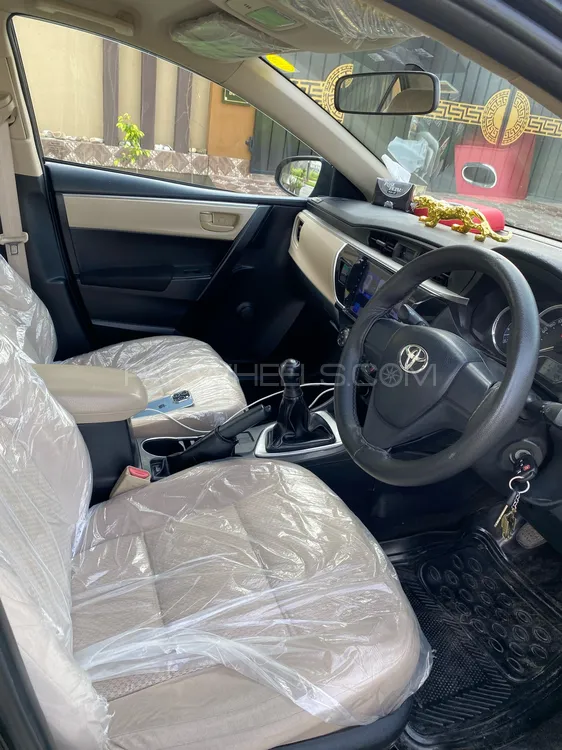 Toyota Corolla 2015 for Sale in Lahore Image-1