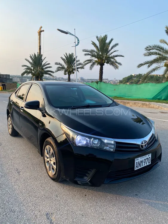 Toyota Corolla 2015 for Sale in Islamabad Image-1