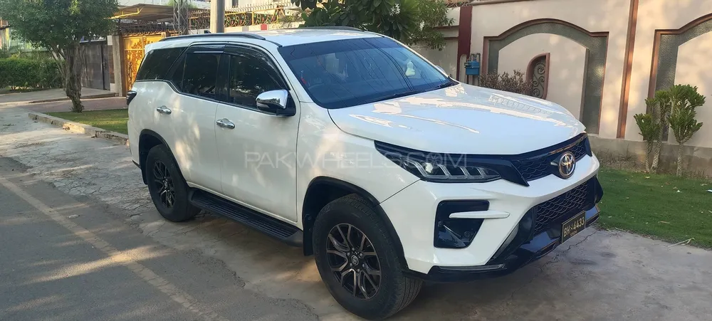 Toyota Fortuner 2017 for Sale in Multan Image-1