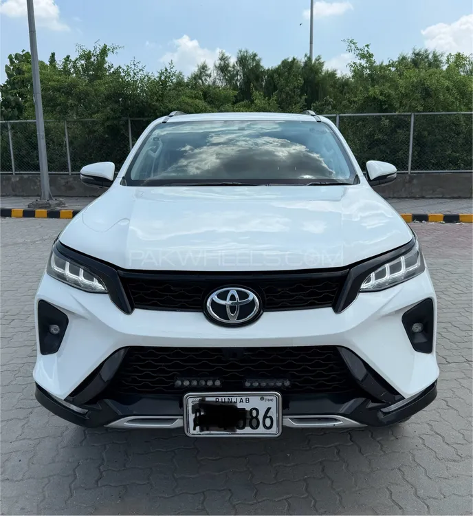 Toyota Fortuner 2021 for Sale in Lahore Image-1