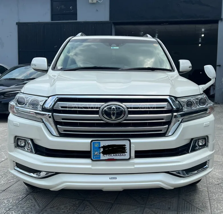 Toyota Land Cruiser 2017 for Sale in Islamabad Image-1