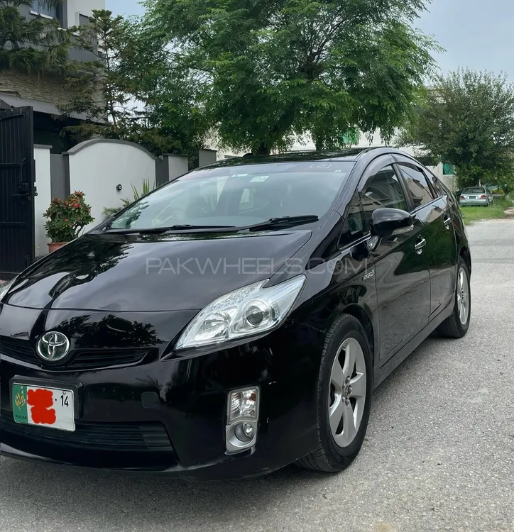 Toyota Prius 2010 for Sale in Islamabad Image-1