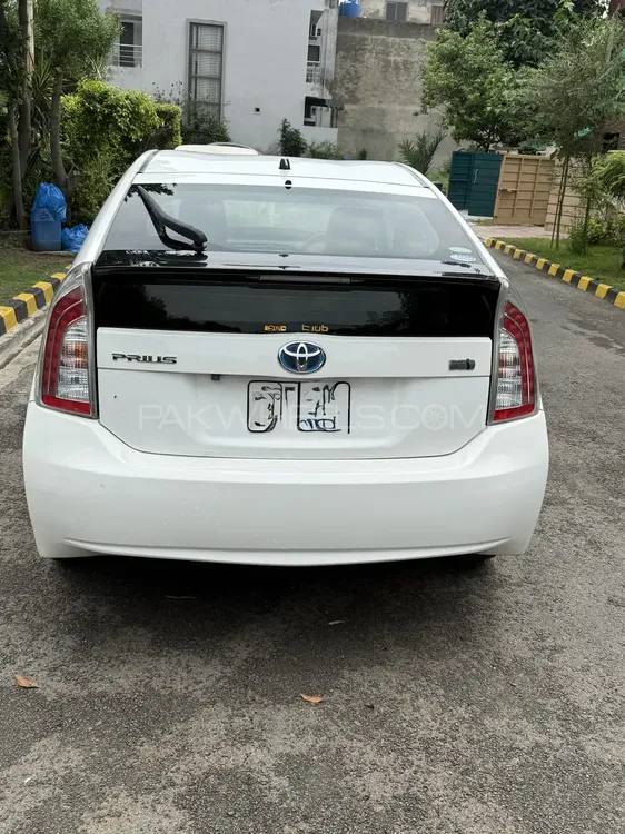 Toyota Prius 2015 for Sale in Lahore Image-1